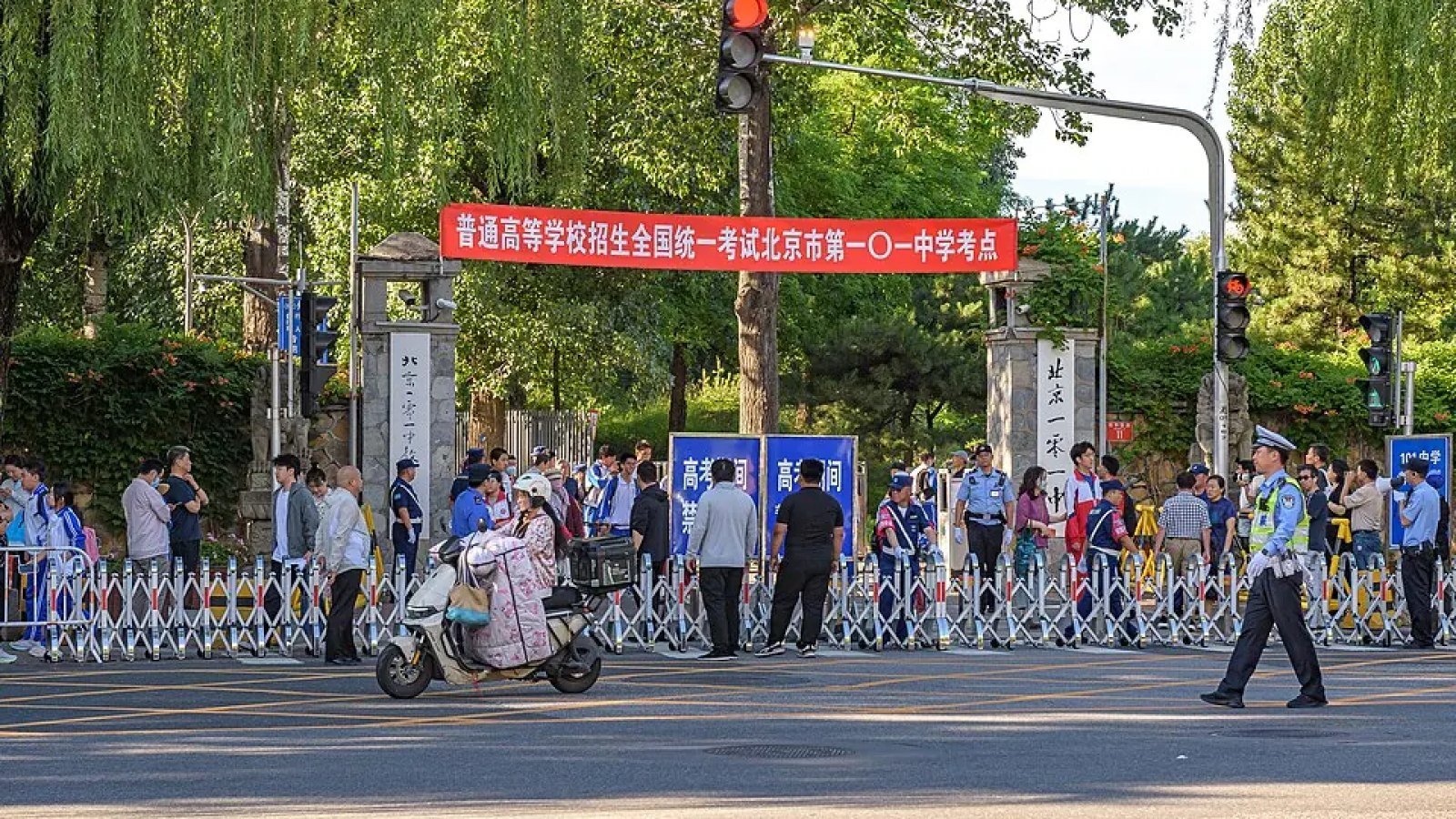 1290万人参加2026年中国高考:一场考试背后的公平、焦虑与社会流动困境