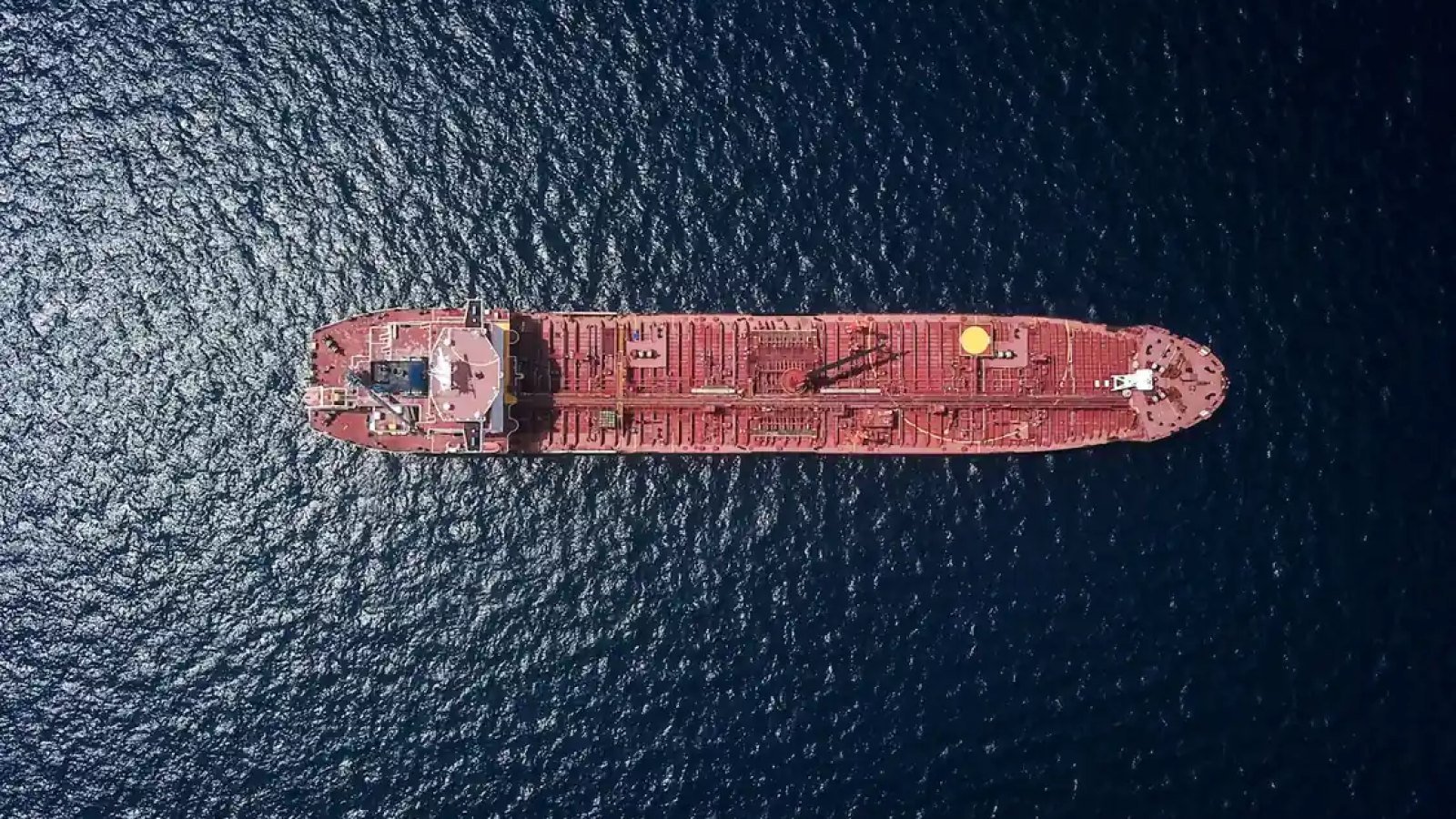 中国被指协调油轮通过曼德海峡　红海航运安全尚无统一保障
