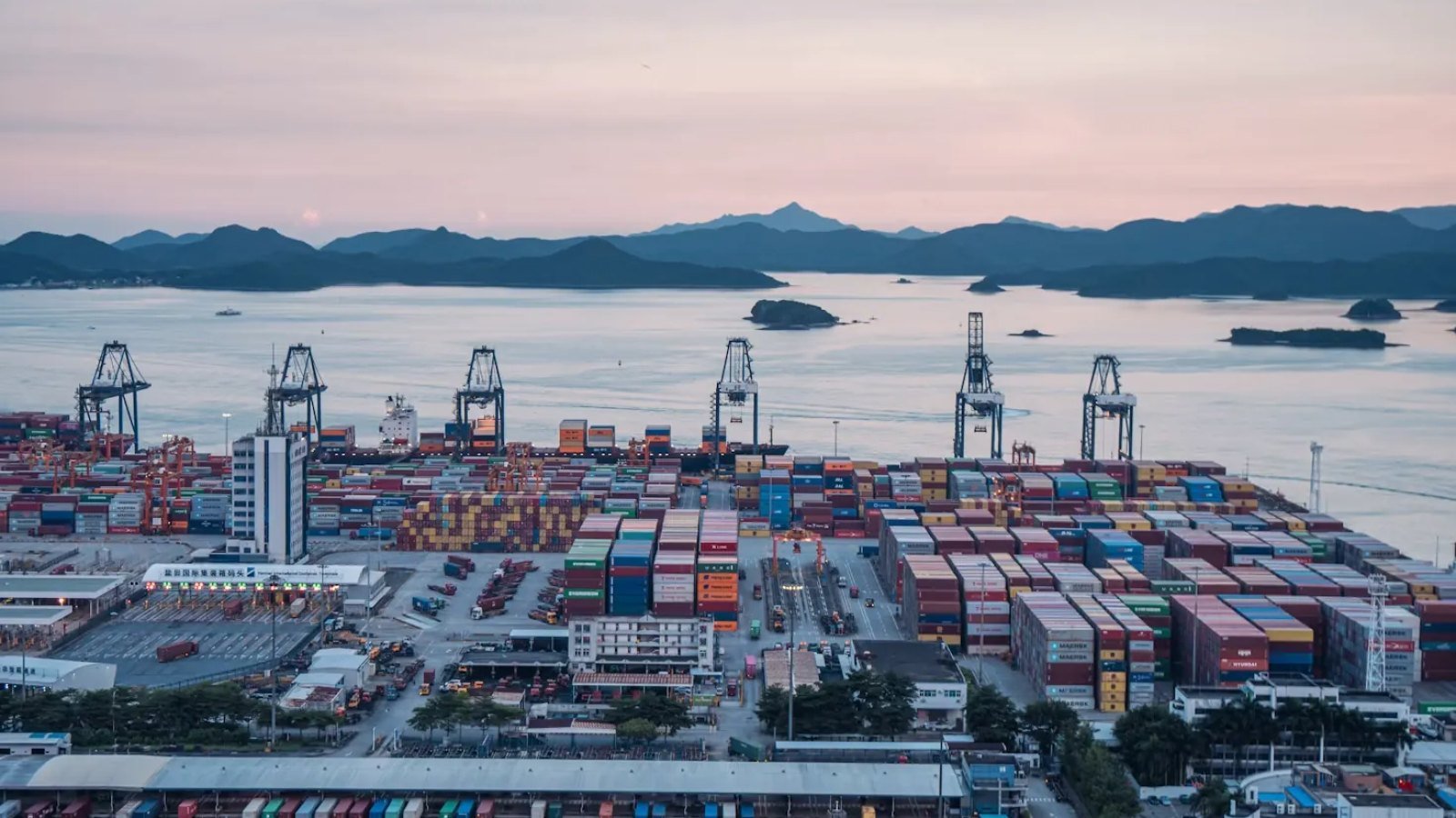 中国7月出口增长23.9%　高技术和工业品在出口结构中重要性上升