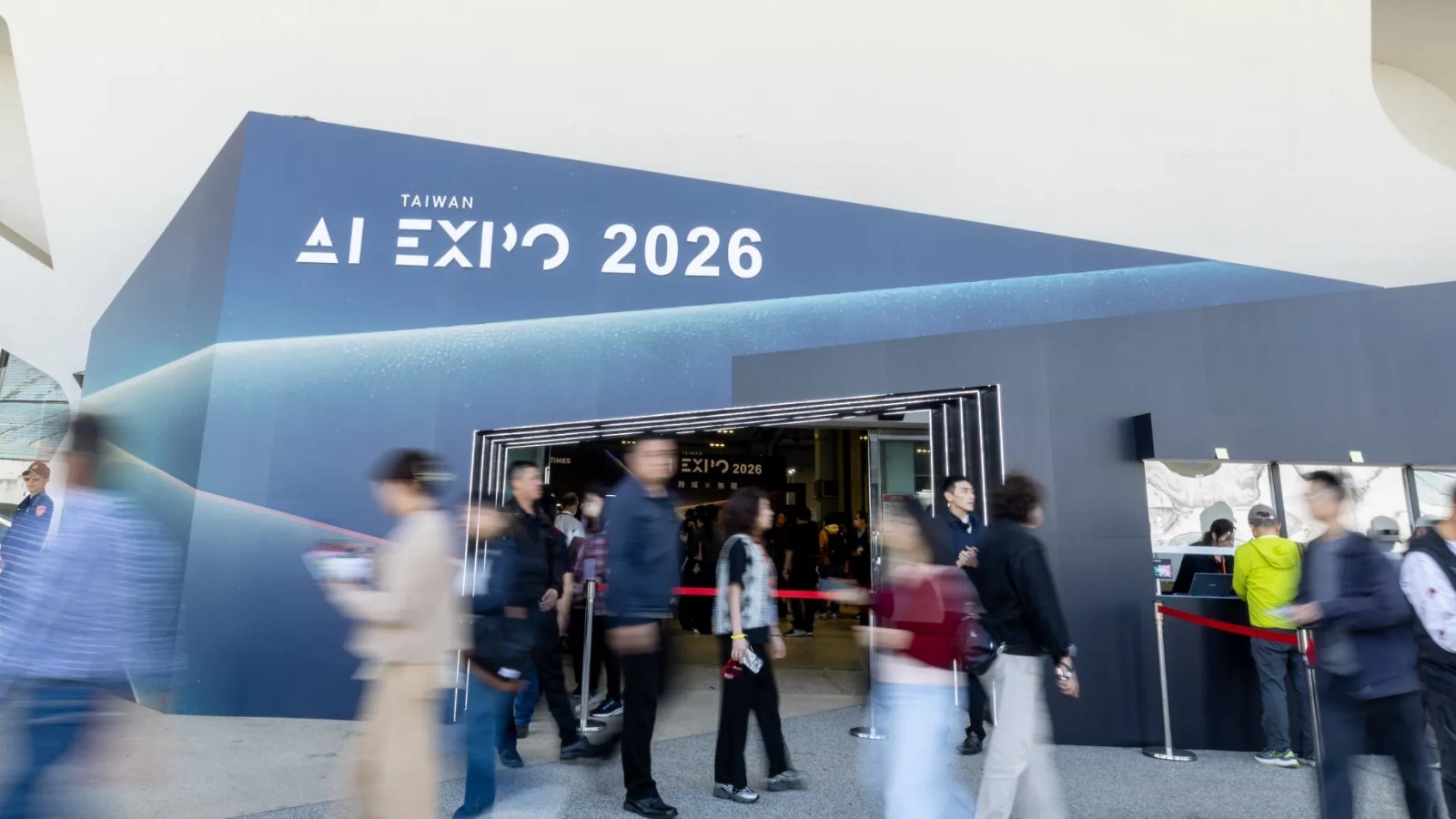 中国开放AI模型扩大应用,中美竞争焦点转向产业落地