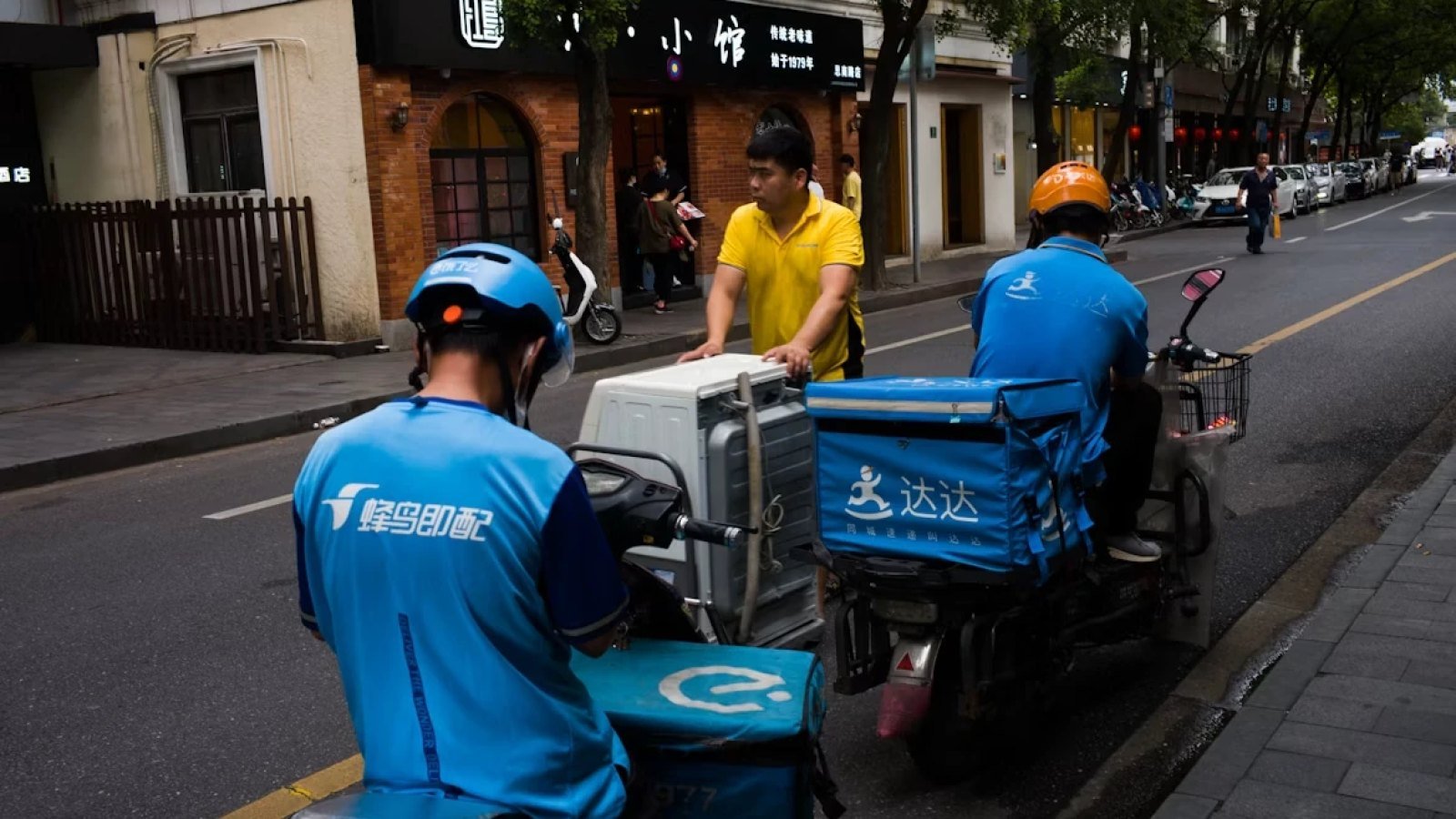中国青年就业压力再受关注:“灵活就业”背后的现实落差与信心考验