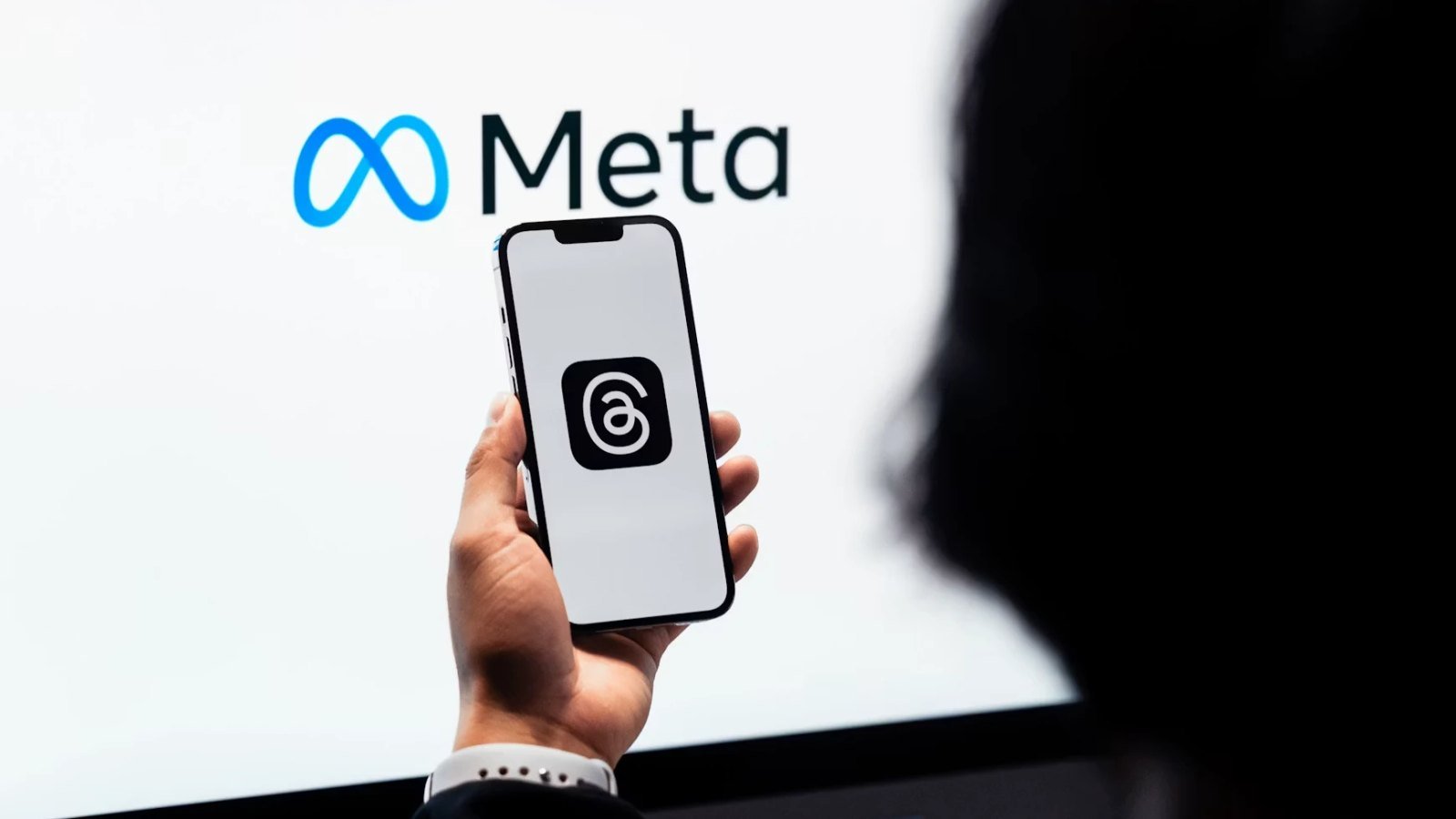 Meta被曝模拟青少年测试竞品AI，行业安全评估规则受关注