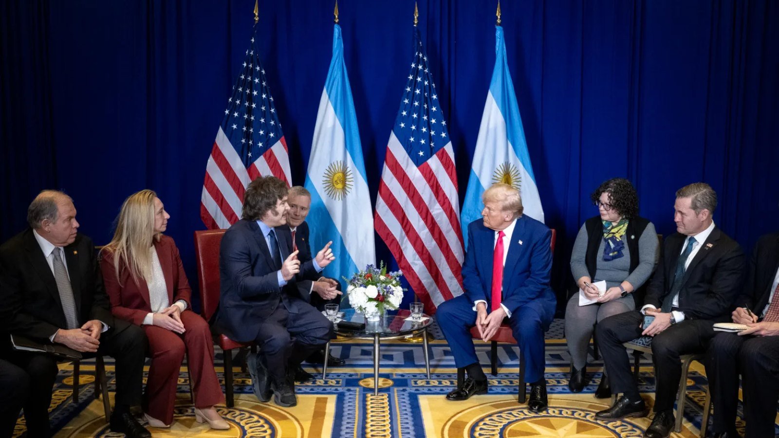 米莱执政1000天:阿根廷通胀大降、财政转盈,经济进入下一阶段