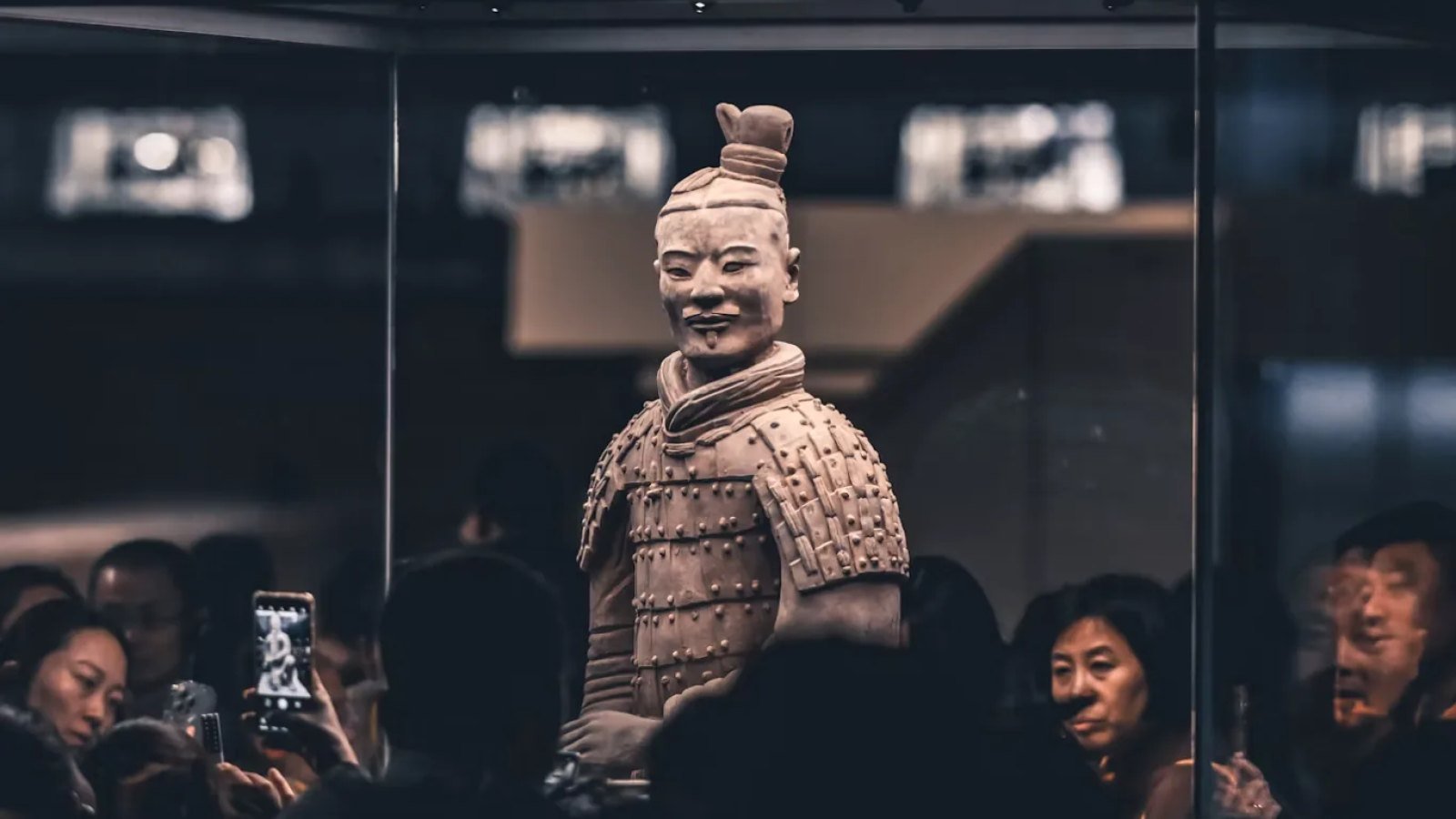 秦统一八年后的焚书令：公元前213年咸阳宫发生了什么
