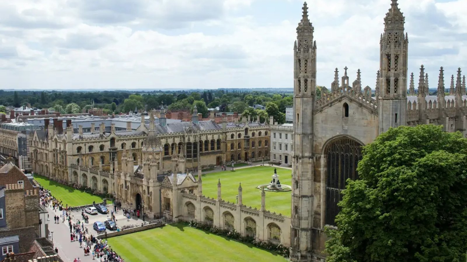 英国高校中国留学生处境引争议：语言门槛、课堂合作与校园偏见成为焦点