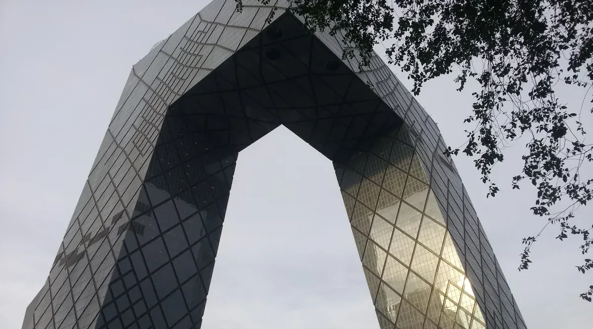 袁腾飞:一个敢于批评毛泽东的历史老师,为何没有被中共送进监狱?